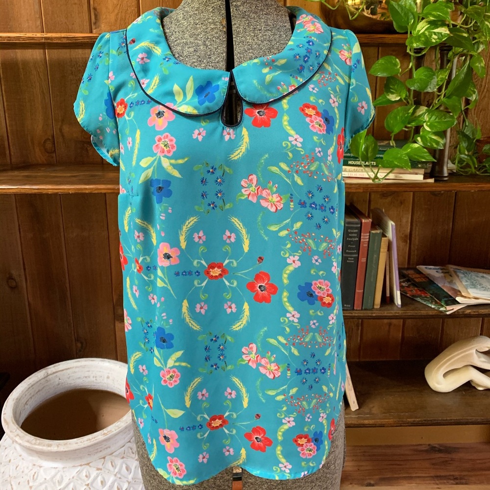 ModCloth Peter Pan collar floral blouse top shirt